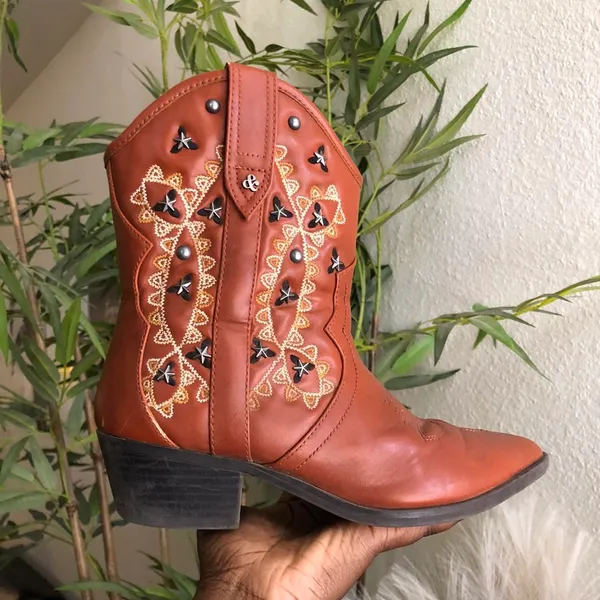 Brown western cowboy/cowgirl ankle Chelsea pointy toe boots-western indie boho country chic grunge vibe - Image 2