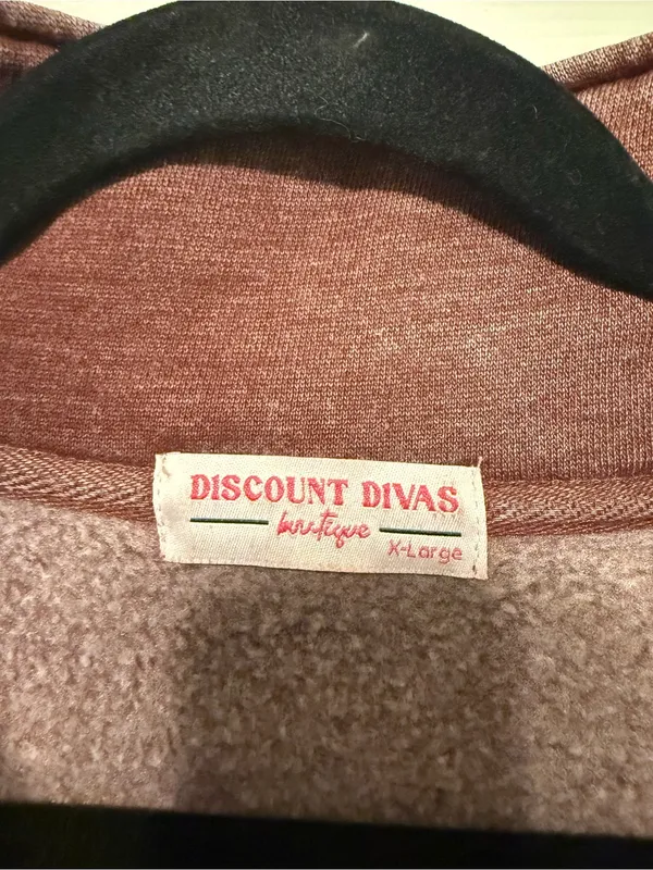 Discount Divas Women's Quarter-Zip Pullover in Maroon XL Like New - Image 4