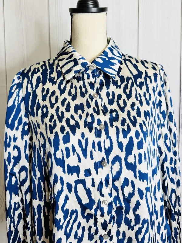 Entro Abstract Button Down Satin Top Smocked Cuff Ruffle Sz L Blue Ivory NWOT - Image 2