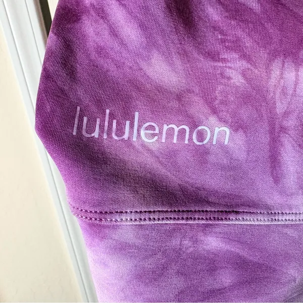Lululemon softstream sweatshirt. M/L excellent condition. Purple Swirl - Image 3