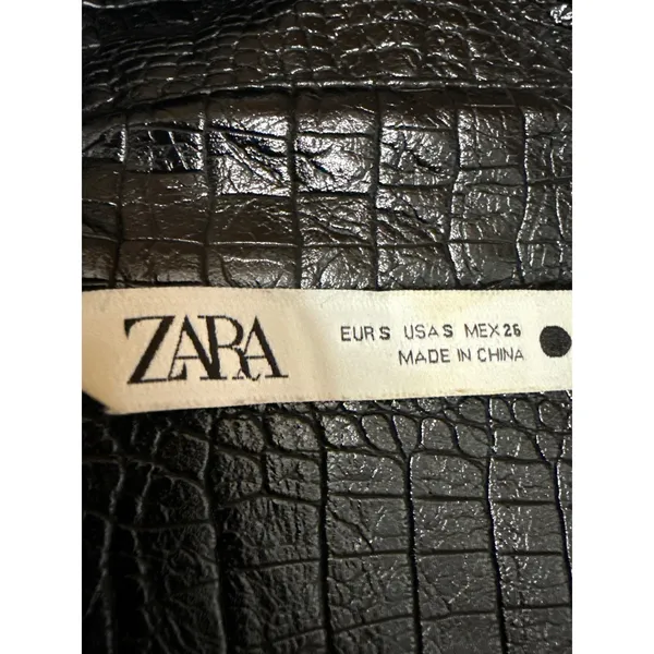 Zara Women's Black Faux Leather Vegan Croc Long Sleeve Button Up Jacket Size S - Image 4