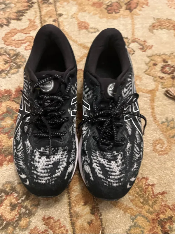 Asics Black and White Women's Athletic Running Shoes - Image 4