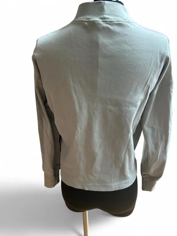 Uniqlo Minimalist Lightweight Mock Neck Long Sleeve Cotton Top in Beige - Image 5