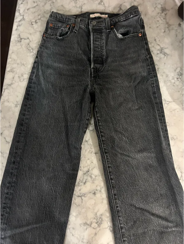 Black Levi’s - Image 2