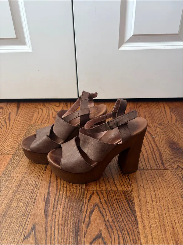 Musse & cloud wooden/leather platform heels size 38/7 - Image 3