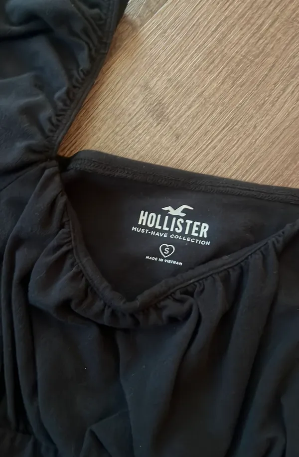 Hollister Crop Top - Image 3