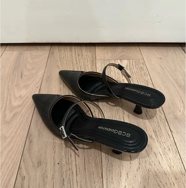 BCBGeneration Kitten Heel - Image 4