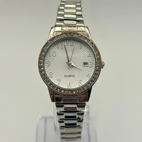 Accutime Silver-tone Crystal Bezel Women’s Watch Working New Battery - Image 2