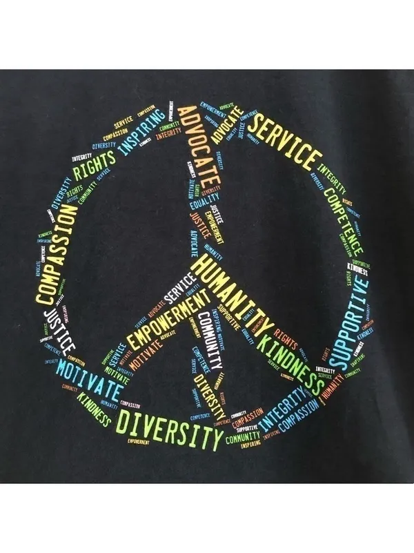 University of Wisconsin Social Work 2015 peace sign tee size medium - Image 3