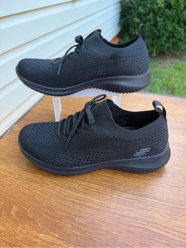 Skechers Stretch Fit Air-Cooled Memory Foam Sneakers Women’s 6 Black Knit - Image 2
