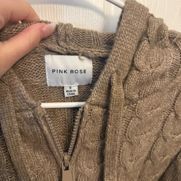 Pink Rose Cable Knit Zip-Up Hooded Sweater - Image 3