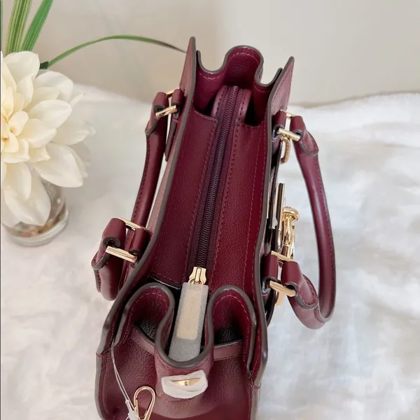 Michael Kors Hamilton Small Satchel Key Lock Crossbody Bag Merlot‎ - Image 6