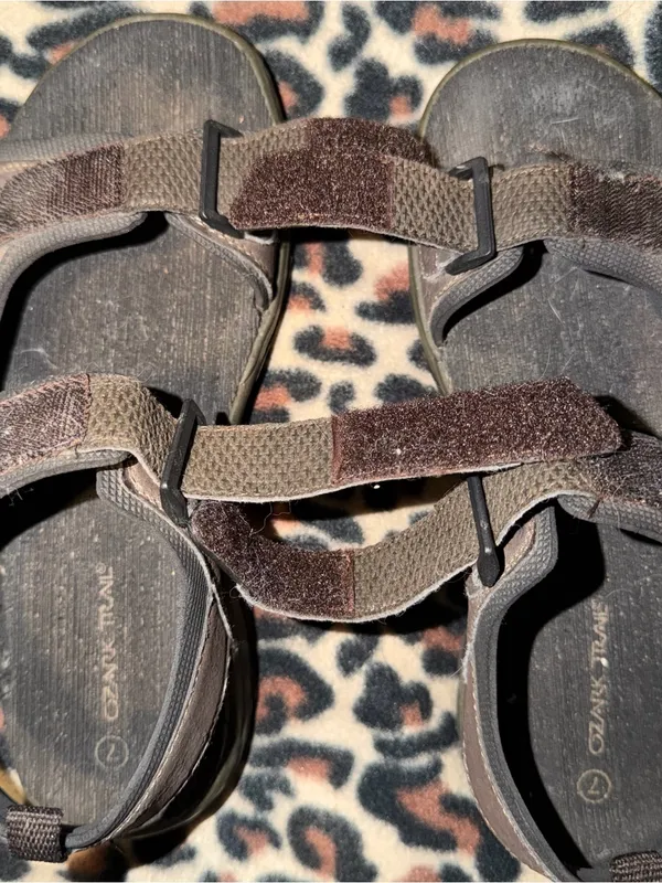 vintage brown sandals with adjustable straps Size 7 - Image 8