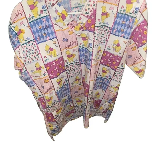 Disney Vintage Winnie the Pooh scrub top size small - Image 2