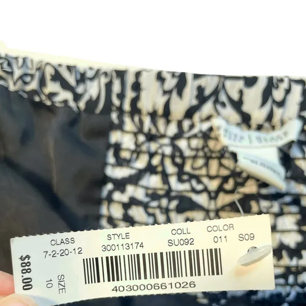 White House Black Market Silk Medallion Print Halter Top Size 10 NWT - Image 4