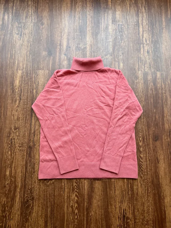 L.L.Bean Women’s Pink Cashmere Turtleneck Sweater Soft Knit Pullover- Size Me - Image 2