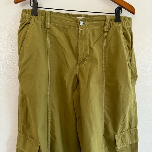 parachute women’s olive green cargo pants - Image 3