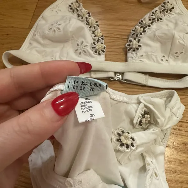 Valery Blu White Eyelet Bikini with Floral Beading Detail Size S NEW WITHOUT TAG - Image 2
