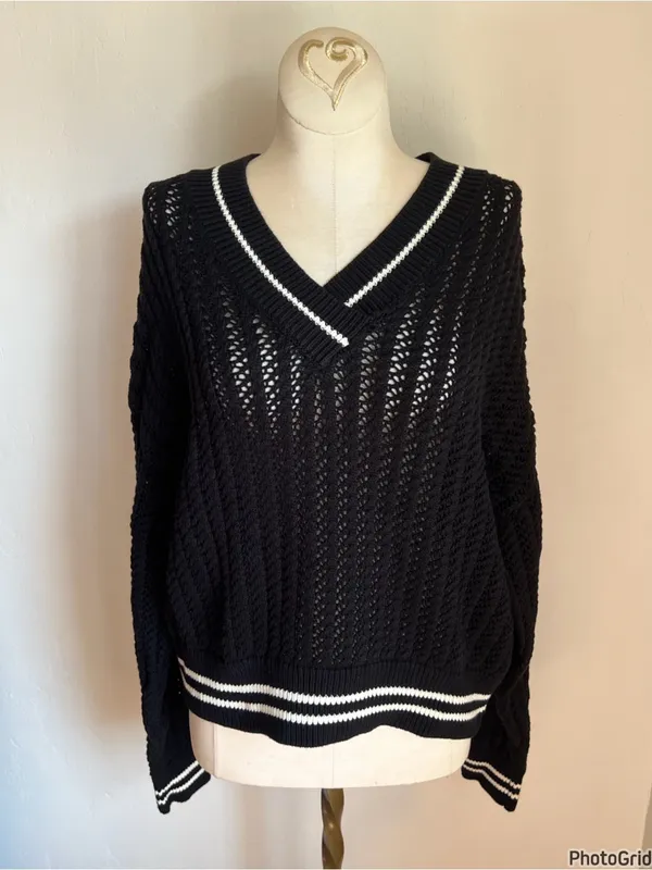 Tuckernuck Sport Cropped Irene Black Sweater White Stripe Trim Small - Image 2
