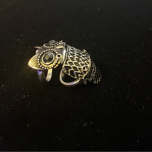 Silver Owl Statement Ring size 7 - Image 4