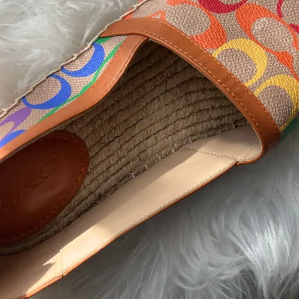 Coach Women Rainbow Espadrille Flats size 7 excellent condition - Image 4