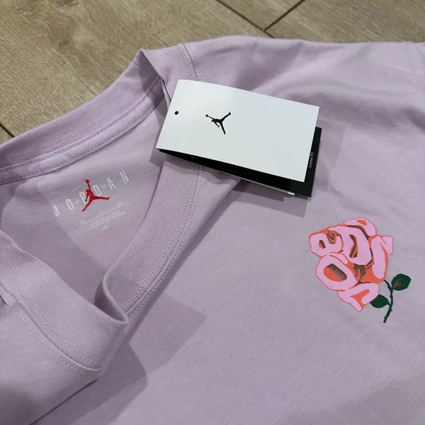 Jordan GFX Rose T-shirt - Image 4