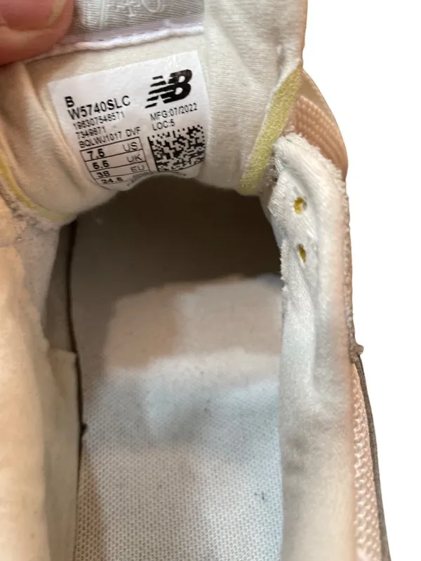 New Balance 5740 wms gray white low leather suede sneakers sz 7.5 SKU 10-336 - Image 7