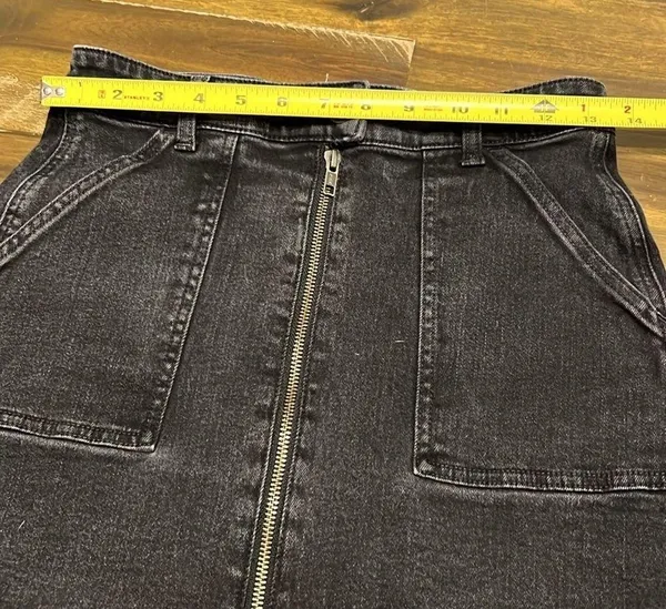Madewell Denim MIni Skirt Black Frost Utility Jeans Front Zipper Pockets 27 - Image 4