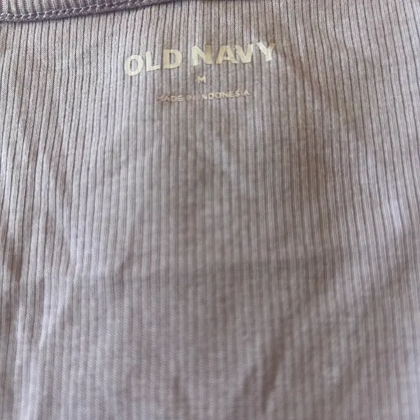 Old navy ribbed top - Image 2