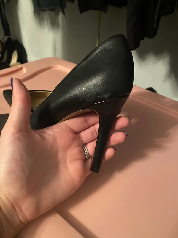 Classy Black Heels Size 8.5 - Image 4