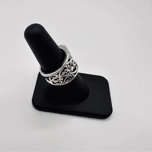 Vintage Celtic Knot Trinity Scroll
Simple Plain Ring size 6.5 and 1.5 cm Silver - Image 6