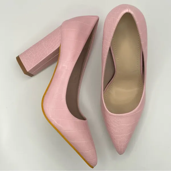 Women’s crocodile embossed chunky heeled pink court pumps Size 38/7.5US - Image 6