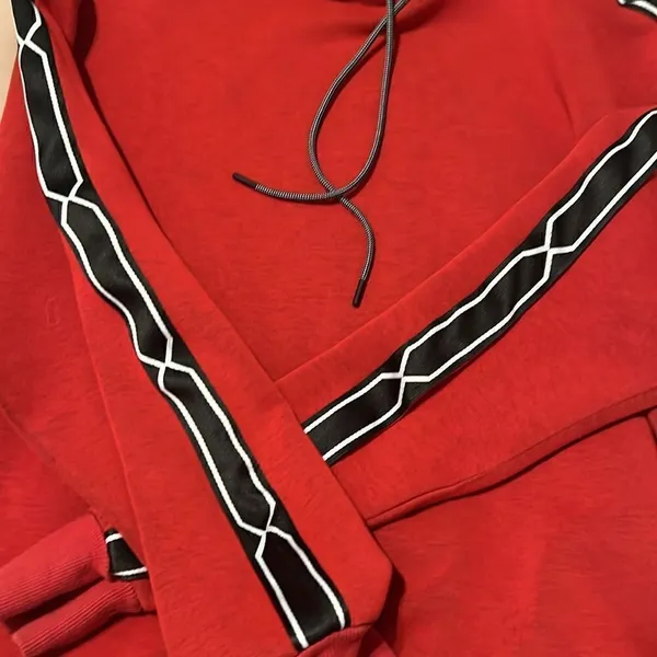 Hunter Target szXL red with black and white trim drawstring neck hoodie EUC Size XL - Image 7