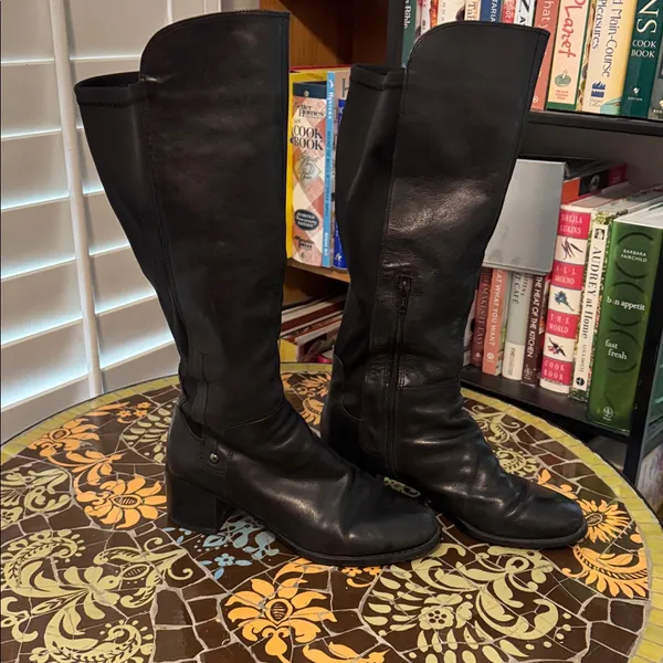 Nine West Classic Knee High Booys With Elastic Calf Sz: 8 - Image 3