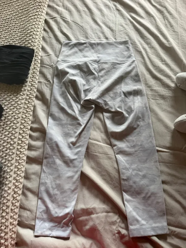 Lululemon Cropped Leggings  - Image 4