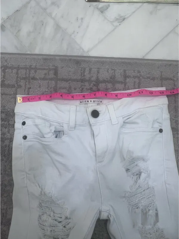 Alice + Olivia Distressed White Skinny Jeans - Image 5