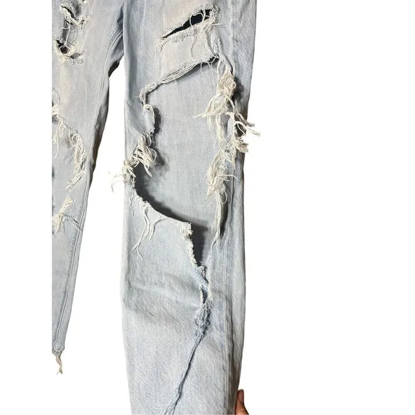 American Eagle Comfort Stretch‎ Waistband Ripped Mom Jeans Light Wash Size 4 - Image 4