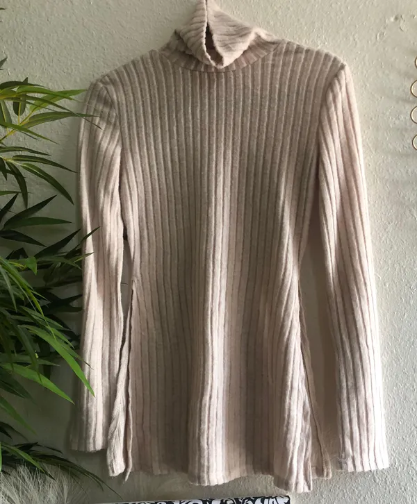 Beige turtleneck long sleeve sweater top with side slits (Size S) - Image 2
