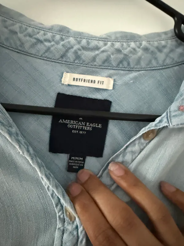 American Eagle Outfitters Light Blue Chambray Boyfriend Fit Shirt Medium - Image 2