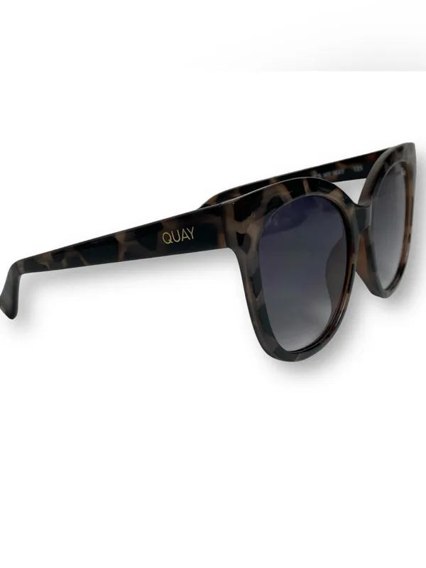 Quay Australia Its My Way Sunglasses Milky Tortoise/Smoke Gradient Cat Eye 57495 - Image 4