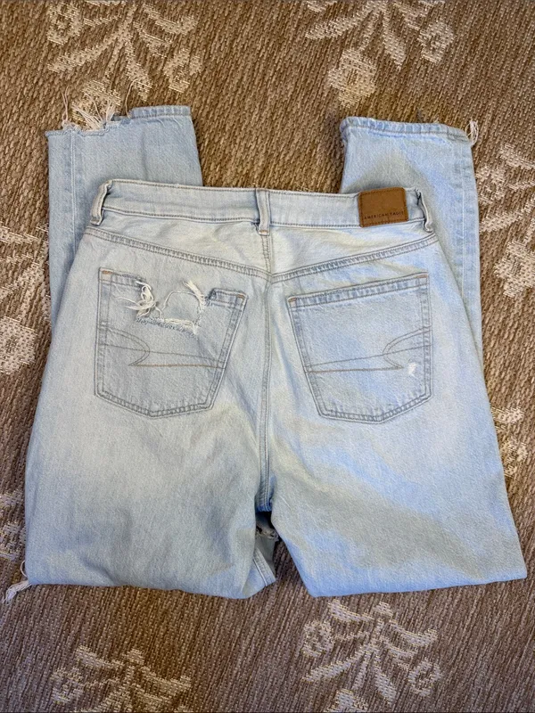American Eagle Outfitters Light Wash Distressed Boyfriend Jeans - Image 3