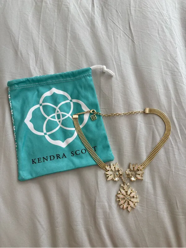 Kendra Scott Isabella Floral Snowflake Choker Necklace - Image 2