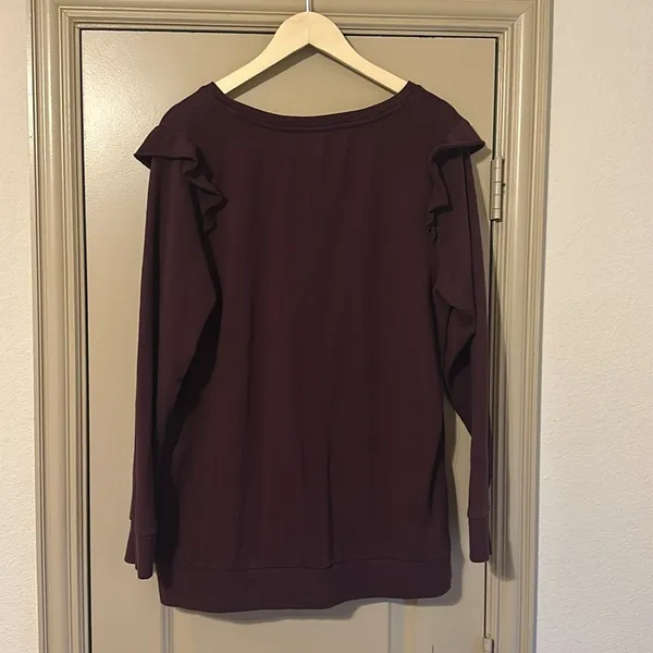 Torrid Crewneck Sweater Ruffled Size 2 - Image 4