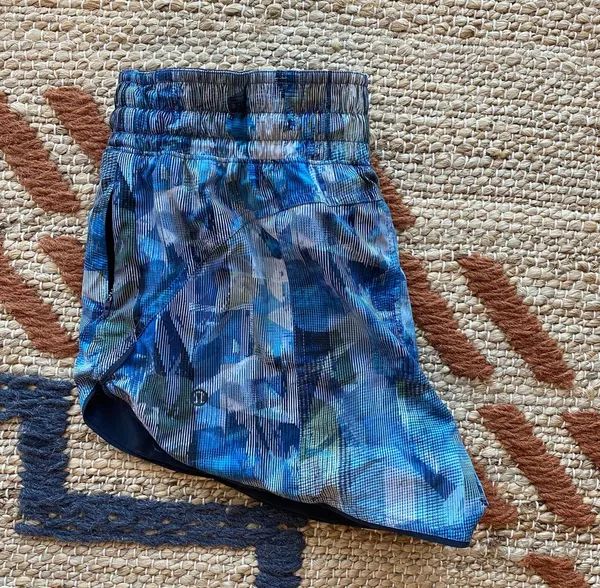 Lululemon Shorts 4” - Image 3
