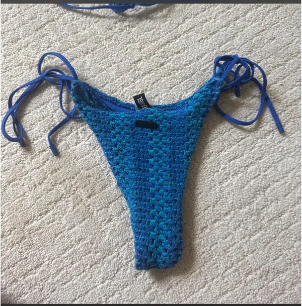 Triangl swim suit bikini set  - Image 4