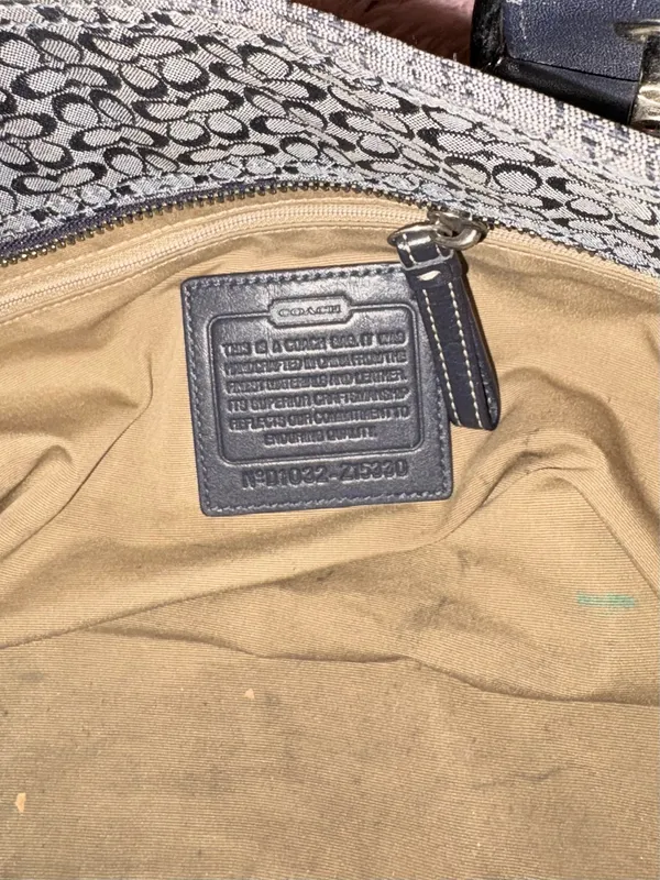 Coach navy blue shoulder canvas and leather bag - Image 6