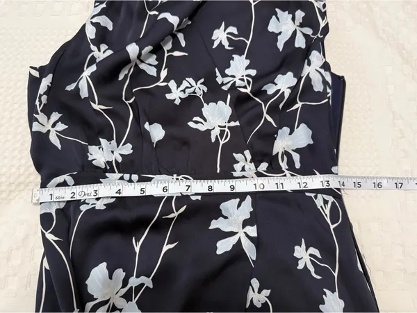 Equipment Femme Silk Midi Dress Floral Size Small - Image 6