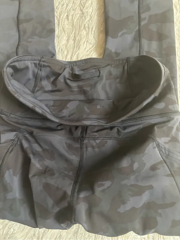 Lululemon Athletica Multi Gray Camo Women’s Fast Free High-Rise Leggings Size 2 - Image 9