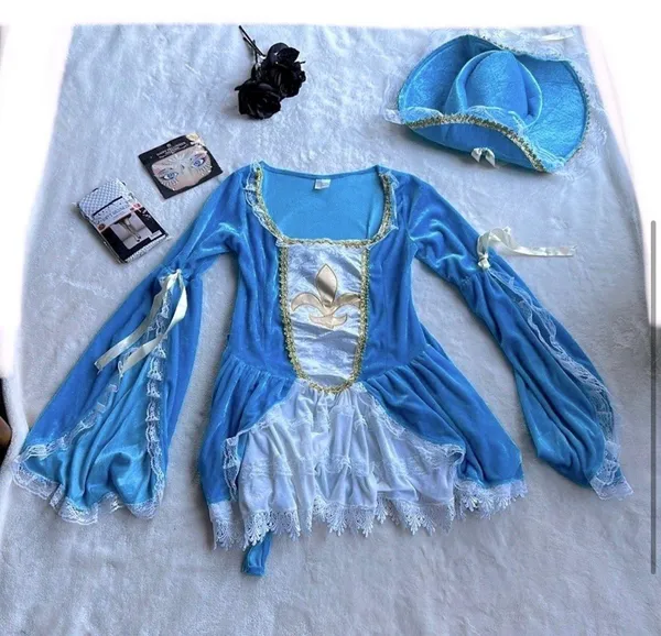 Spirit Halloween Madam Musketeer Costume Sz S/M 2-8 - Image 3