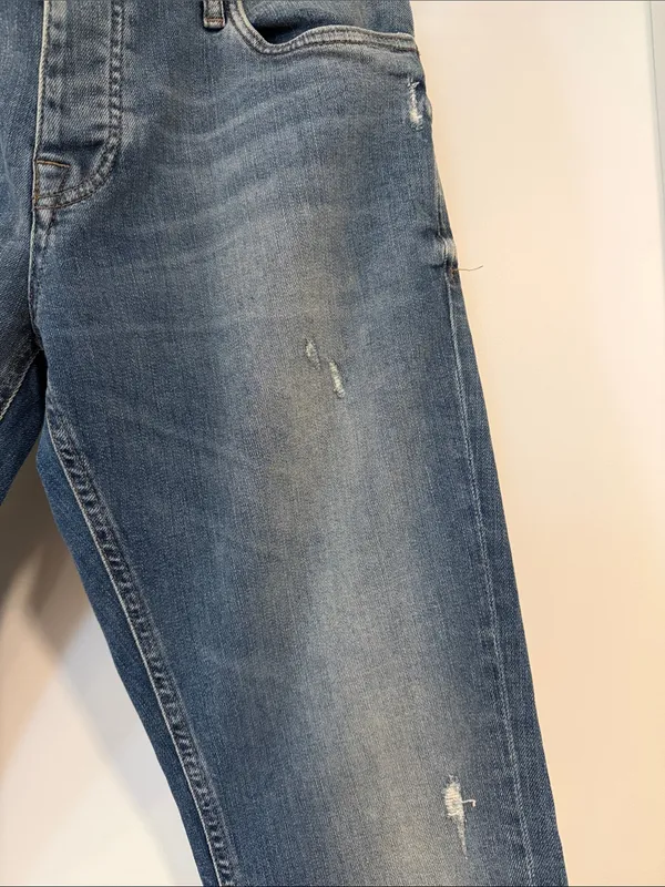 Women’s Blue Washed Slim Fit Jeans - Image 2